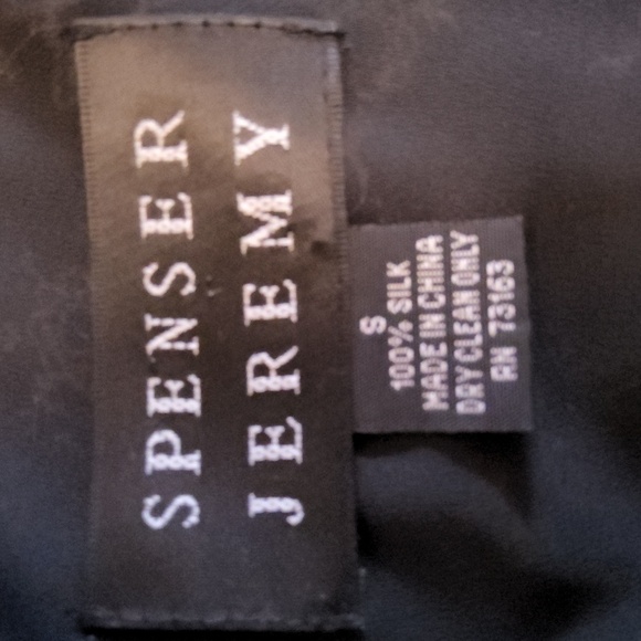 Spenser Jeremy Black And Tan Silk Printed Top - Size Small - Picture 6 of 6